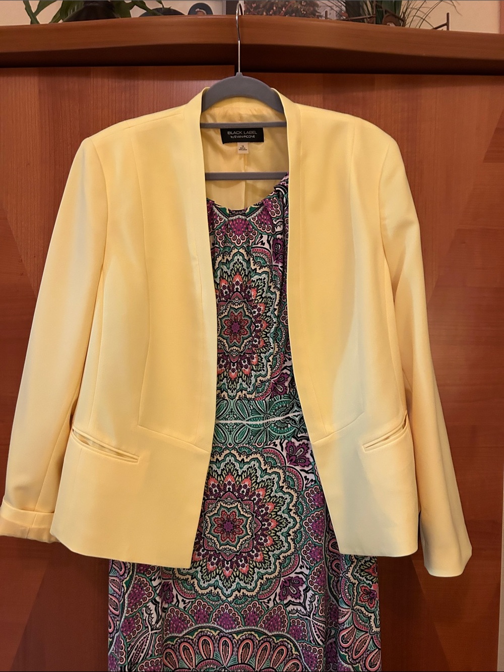 Evan Picone Pale Yellow Collarless Open-Front Blazer